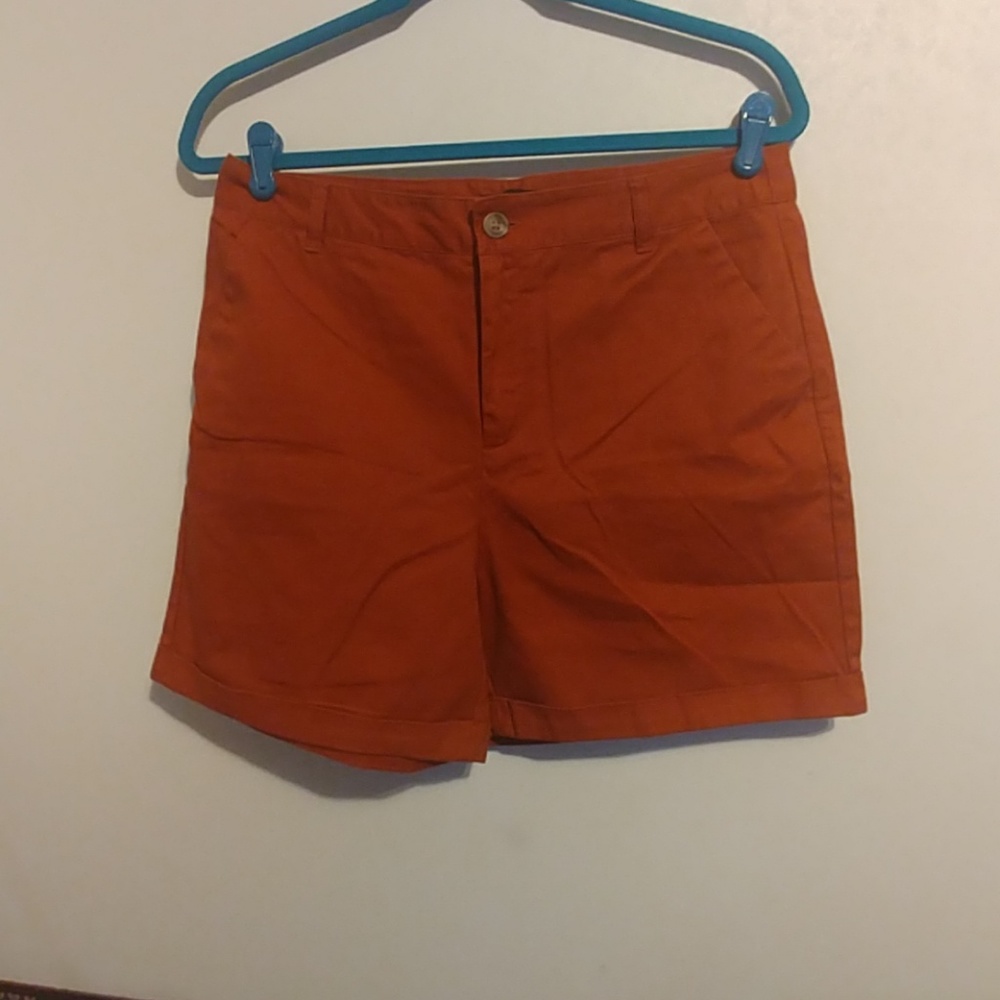 High-rise Cuffed Woven Shorts- Rust